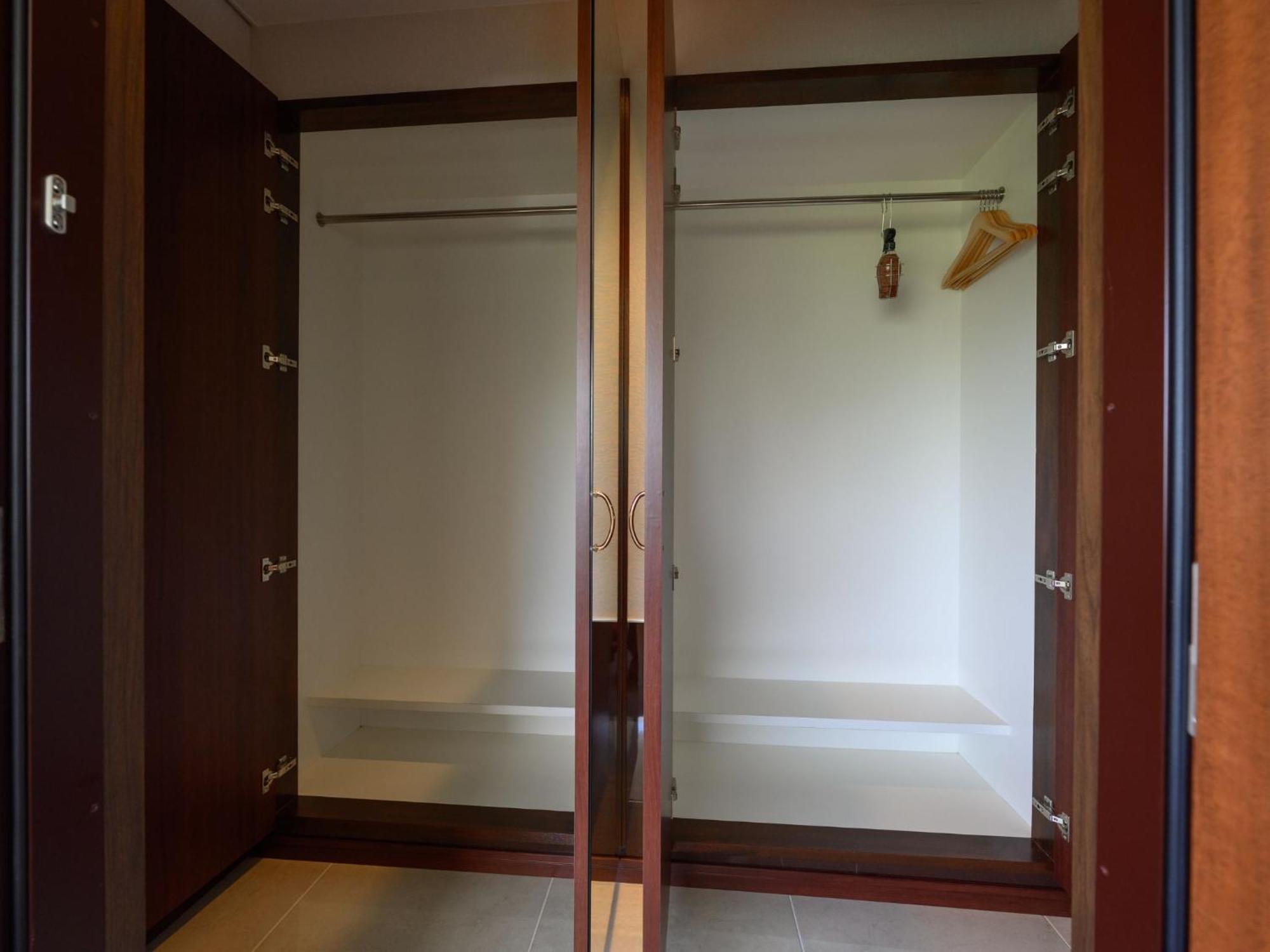 Hotel Resonex Nago Bagian luar foto